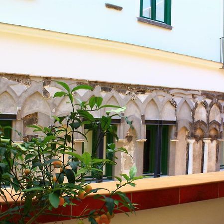 Haripergo Apartments A Bridge For Amalfi Coast Салерно Екстериор снимка