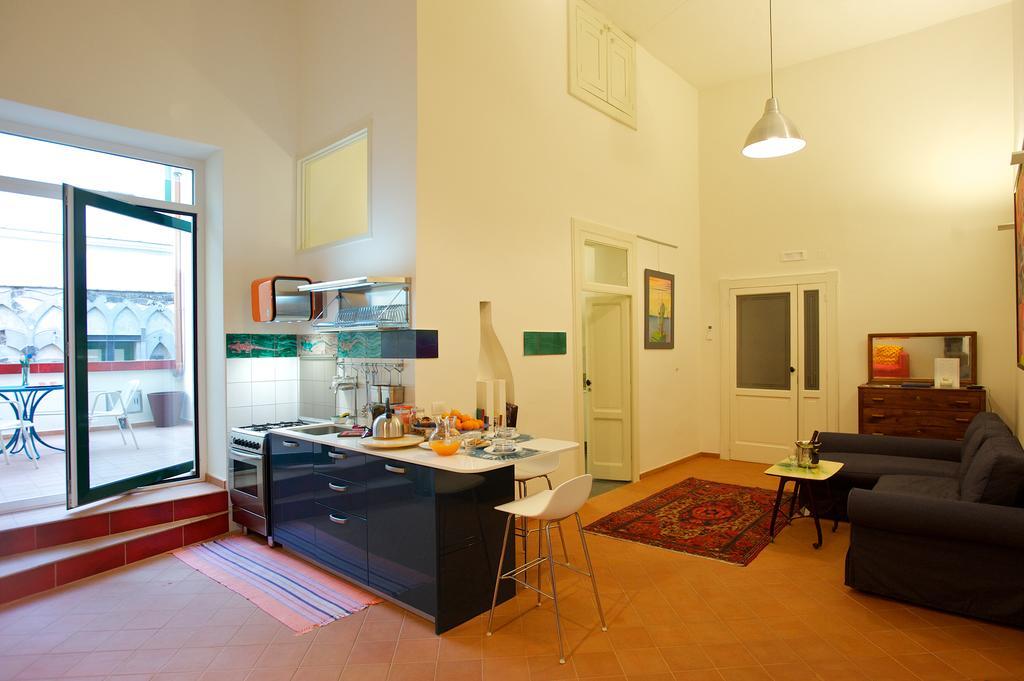 Haripergo Apartments A Bridge For Amalfi Coast Салерно Стая снимка