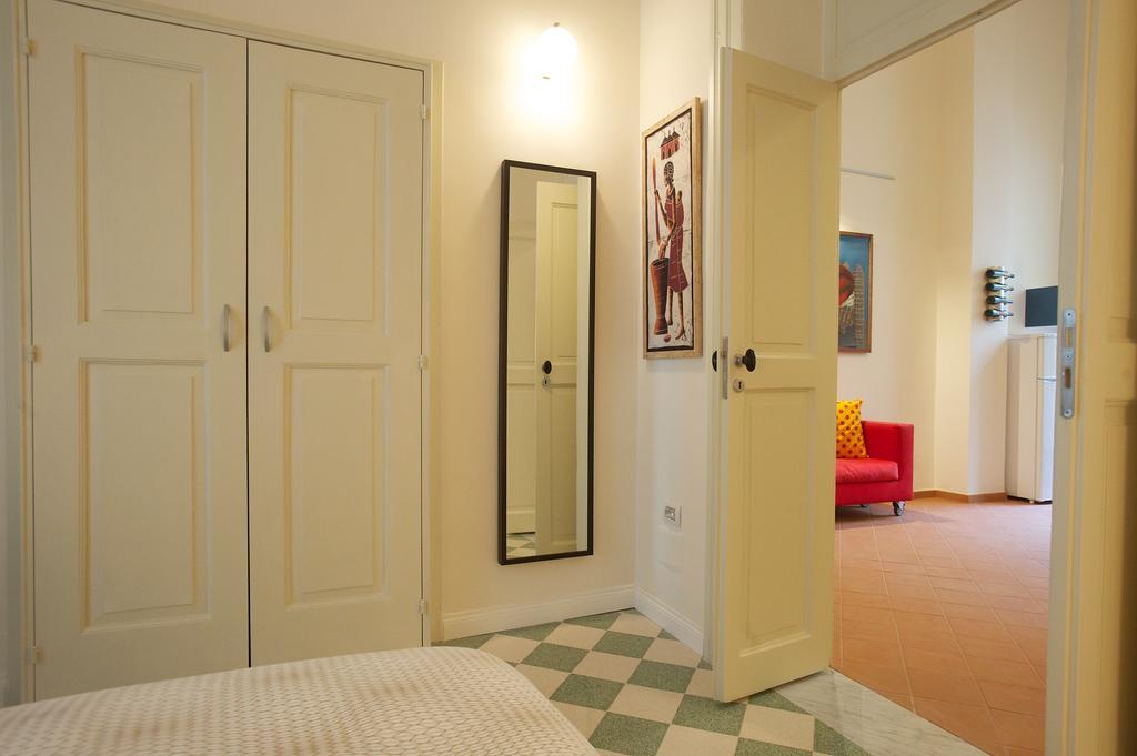 Haripergo Apartments A Bridge For Amalfi Coast Салерно Стая снимка