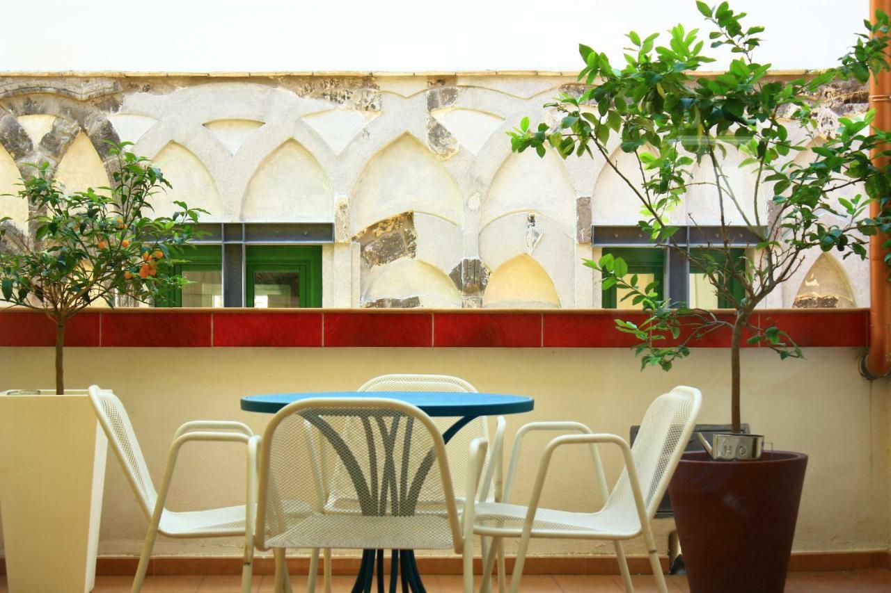 Haripergo Apartments A Bridge For Amalfi Coast Салерно Екстериор снимка